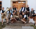 Bild: gri
Mit dabei beim Volksmusikstammtisch in Lintach ist die Hammerbachtaler Blousn.