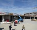 Archivbild: kaz
Am Dienstag hat sich ein Bauarbeiter bei Estricharbeiten auf der Baustelle der Realschule in Kemnath verletzt. Bis Ende 2024 soll das neue Gebäude fertig sein.