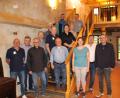 Bild: bjo
Der Skiclub Schmidmühlen wählt einen neuen Vorstand mit Vorsitzendem Peter Dammith (links) an der Spitze. Bürgermeister Peter Braun (rechts) gratuliert.
