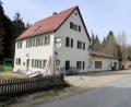 Bild: bsc
Auf vollen Touren laufen die Umbau- und Sanierungsarbeiten in der Waldgaststätte Zainhammer. In ein paar Wochen könnte die beliebte und direkt am Steinwald-Radweg zwischen Friedenfels und Thumsenreuth gelegene Gaststätte wieder eröffnet werden.