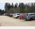 Bild: wro
Der Wanderparkplatz bei Hohenhard zählt zweifellos zu den beliebtesten Ausgangspunkten für Wanderungen im Naturpark Steinwald.