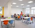 Bild: Stadt Weiden/exb
Hier lässt es sich angenehm speisen: Nach der Modernisierung erstrahlt die Mensa an der Hammerwegschule in neuem Glanz.