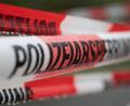Bild: Sebastian Kahnert/dpa
Die Polizei hat einen Einsatzort mit Flatterband abgesperrt.