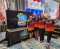 Bild: Monika Gosslau /exb
Monika und Bernd Gosslau, Christine Lubig-Schmidt sowie Carina Schmidt (von links) heimsten bei der Weltmeisterschaft im Sport Stacking in Orlando WM-Titel, Silbermedaillen und weitere Top-Platzierungen ein.