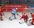 Archivbild: Gebert
1994 und 2019 standen sich die Blue Devils und die Scorpions in bisher sechs Play-off-Spielen gegenüber. Den einzigen Sieg feierten die Weidener am 15. März 2019 mit 3:2 in der Mellendorfer Eishalle, in dieser Szene erzielt der zweifache Torschütze Herbert Geisberger das zwischenzeitliche 1:1.
