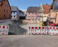 Bild: le
Das frühere Witt-Anwesen ist abgerissen, die Umleitung in der Flossenbürger Straße/Am Schlossgarten in Floß aufgehoben.