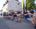 Bild: fvo
Die Seilzieherinnen vom Fordclub Spielhof legen sich beim Seilziehwettbewerb am Waldthurner Bürgerfest gegen ihre männlichen Konkurrenten mächtig ins Zeug