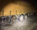 Bild: Polizei Osthessen
Die Polizei Oberhessen hat ein Gespann aus dem Verkehr gezogen. Es wies mehrere Mängel auf.