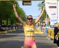 Bild: Theo Kiefner
Domenika Mayer jubelt in Hannover über den deutschen Meistertitel im Marathon.
