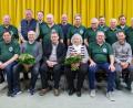 Bild: Holger Wolfrum/exb
Neuwahlen und Ehrungen prägten die Jahreshauptversammlung des Oberpfälzer Waldvereins: (vorne von links) Alois Sladky, Josef Hecht, Norbert Falk mit Ehefrau Renate, Bernd Schwamberger, Andreas Schmid, (hinten von links) Michael Heldwein, Josef Hubmann, Thomas Sladky, Klaus Keim, Mathias Seitz, Willibald Sladky, Hubert Schwamberger, Andy Schwamberger, Bernhard Schwamberger, Thomas Schabner und Willi Schwägerl.