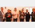 Bild: u
Bei der Vernissage, von links: Bürgermeister Hermann Falk, Ausstellungs-Initiator Rob Hiemer, Kulturwerkstattvorsitzender Ralph Brandt, Kurator Stefan Voit, Pfarrer Stefan R. Fischer und EBW-Geschäftsführerin Bettina Hahn.