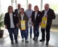 Bild: gz
Die Zuchtbuchvorsitzende Michaela Huber (von links) und Bürgermeister Markus Bauriedel und Zuchtbuchvorsitzend Heike Huber (Zweiter von rechts) gratulierten Barbara Bach und Gerhard Lang und Manfred Becher (rechts) zu ihren Preisen.