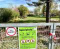 Bild: Gabi Schönberger
Der einzige Spielplatz in Hütten ist derzeit komplett gesperrt.