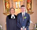 Bild: hdk
Konfirmand Leo Klischewski aus der Hirschbacher Kirchengemeinde mit Pfarrerin Renate Schauer in Eschenbach.