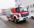 Symbolbild: Julian Stratenschulte/dpa
Zu drei Einsätzen wurden die Feuerwehren am Sonntag und Montag gerufen.