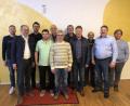 Bild: Hans Prieschenk/exb
Neuer Vorsteher der Waldecker Jagdgenossen ist Richard Fütterer (Zweiter von rechts). Ihn vertritt Tobias Vogel (Dritter von links). Die Neuwahlen leitete der Leiter der Unteren Jagdbehörde, Reinhard Höcht (Vierter von rechts).