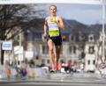 Bild: Julian Stratenschulte/dpa
Domenika Mayer im April vor zwei Jahren bei ihrem Sieg beim Hannover-Marathon. Am Sonntag ist die Läuferin aus Neukirchen bei Sulzbach-Rosenberg dort wieder am Start.