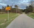 Bild: lei
Die Gemeindeverbindungsstraße von Ratzenhof nach Eschenfelden wird auf fünf Meter Breite ausgebaut.