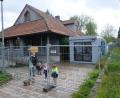 Bild: le
Für die Kinder und Eltern ist der neue Zugang zum Kindergarten überhaupt kein Problem.