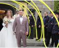 Bild: kro
Von den Feuerwehren aus Hermannsreuth und Bärnau wurden Julia und Manuela Gleißner im Ehrenspalier erwartet.