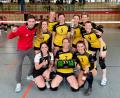 Bild: Mike Welz/exb
Die Volleyballerinnen des SV TuS/DJK Grafenwöhr bejubeln den Gewinn des Bezirkspokals.