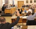 Bild: mfh
Trotz kritischer Stimmen wurden der Haushalt 2024 und die Erhöhung der Kreisumlage einstimmig genehmigt.