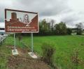 Bild: Schilderwerk Beutha GmbH/exb
Ein Abstecher nach Oberviechtach? Nun steht auch ein touristischer Hinweis auf die Eisenbarthstadt an der A 93 bei Nabburg.