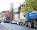 Bild: Petra Hartl
Der Verkehr in der Amberger Schlachthausstraße macht den Anwohnern enorm zu schaffen. Doch Abhilfe ist erst einmal nicht in Sicht.