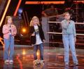 Bild: Seven.One/Claudius Pflug
Lina (links) hat es geschafft. Sie ist bei "The Voice Kids" eine Runde weiter.