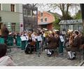Bild: wel
Die 40 Musikerinnen und Musiker bieten am Oberviechtacher Marktplatz eine erstklassige Serenade mit böhmischer Musik.
