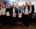 Bild: CSU Hirschau
Eine Fülle von Ehrungen nimmt der CSU-Ortsverband Hirschau vor (von links): Maria-Hedwig Dobmeyer, Zweite Bürgermeisterin Bärbel Birner, Dritter Bürgermeister Hermann Gebhard, Karl Merkl, Bürgermeister Hermann Falk, Hermann Gebhard, Alt-Bürgermeister Helmut Rösch, Josef Wiesnet, CSU-Ortsvorsitzender Florentin Siegert, Annemarie Reil, Hans Schadl, Hans Bösl und CSU-Kreisvorsitzender Harald Schwartz.