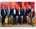 Bild: Claudia Wittmann/exb
Der Vorstand (von links): Martin Wurdack (Schulleiter BSZ Amberg), Markus Weiß (Zweiter Vorsitzender), Georg Wittmann (ausscheidender Zweiter Vorsitzender), Sonja Kalb (Vorsitzende), Andreas Reindl (Schatzmeister), Daniel Hagn und Gerd Fischer (Beiräte).