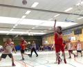 Bild: Jörg Beer/exb
Die Augen immer auf den Korb gerichtet: Sandro Lobenhofer vom Freizeitclub Amberg 1 beim Wurf. 
 Michael Hoffmann (von links), Josef Dobmeier, Sandro Lobenhofer, Pascal Mainka, Noah Davidson; Bei dieser Partie spielten die beiden Mannschaften des Freizeitclubs der Lebenshilfe Amberg-Sulzbach gegeneinander.