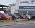 Bild: fz
Das Autohaus Sonnleitner hat im vergangenen Jahr das Betriebsgelände des früheren Autohauses Geuss übernommen und stellt sich in Weiden neu auf.