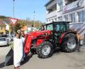 Bild: Pfarramt Ebnath/exb
Pater Anish George segnete auch einen Traktor.