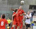 Archivbild: Hubert Ziegler
Im Kopfballspiel sind die Frauenfußballerinnen des TSV Theuern eine Macht: In Forstern gelang allerdings ein Dreier durch zwei Treffer per Fuß.