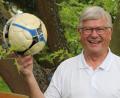 Bild: kro
Stadtrat Konrad Zant feiert heute seinen 75. Geburtstag. Dem Fußball, seiner großen Leidenschaft, ist er nach wie vor sehr verbunden.
