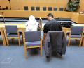 Bild: Wolfgang Würth
Rechtsanwalt Matthias Haberl (rechts) mit seinem Mandanten, dem die Staatsanwaltschaft den Besitz und die Herstellung von kinderpornografischen Inhalten vorwirft.