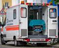 Bild: Monika Skolimowska/dpa
Mobile Kryokonservierung kann mit Hilfe von umgebauten Krankenwagen durchgeführt werden.