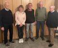 Bild: BLLV/exb
BLLV-Kreisvorsitzende Martina Thöns (Zweite von links) gratulierte den drei Bestplatzierten Franz Weis, Josef Etterer (von links) und Gerhard Schultes (rechts). August Schmidt (Zweiter von rechts) erhielt den Trostpreis.