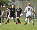 Bild: Hubert Ziegler
Der TSV Theuern (schwarze Trikots) hat in den vergangenen Bayernliga-Spielzeiten schon die eine oder andere unangenehme Erfahrung mit dem FC Ruderting gemacht. In der Saison 2021/22 setzte es eine klare 0:3-Heimniederlage (Szene).