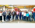 Bild: Heidi Eckl/exb
Beim Besuch des ÖDP-Kreisverbands Schwandorf bei der Firma Horsch werden unterschiedliche Standpunkte bezogen.