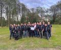 Bild: GFP Motorradfreunde/exb
Raimo Grimm, der RC D'Wüldara, Franz Schraml (Vorsitzender des Fördervereins Steinwaldkirche) und die Motorradfreunde GFP Erbendorf mit Clubhund Mailo bei der Spendenübergabe.