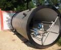 Bild: ge
Das neue Pumpwerk liegt schon parat für den Einbau neben der Staatsstraße.