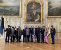 Bild: Kreisverband Amberg-Sulzbach/exb
Die Vertreter aus der Region (von links): Heinz-Peter Ertl, Andreas Schönberger, Norbert Schwendner, Michael Wirth, Heidi Lindthaler, Klaus Paa, Gerhard Lindthaler (alle SRK Freihung), Horst Embacher, Norbert Bücherl, Nicholas Gauvin mit Ehefrau Mary, Bürgermeister Uwe König (Markt Freihung), Donald Glover mit Ehefrau Sabrina sowie die Color Garde der 18. CSSB.