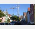 Bild: bö
Das Ergebnis einer Fragebogenaktion zur Ortskernsanierung von Hohenburg stellen die Städteplaner Emil Lehner und Christina Lehner vom Stadtplanungs- und Architekturbüro SHL dem Marktgemeinderat vor.
