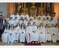 Bild: Christian Adam/exb
29 Kinder empfingen in Erbendorf die Erste Heilige Kommunion.