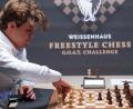 Bild: Marcus Brandt/dpa
Wird in Zukunft für St. Pauli Schach spielen: Magnus Carlsen.