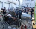 Bild: rn
Bereits am frühen Abend lockten die Klänge der Stadtkapelle und die Duftschwaden einer Sau am Spieß in die Ledergasse.