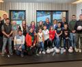 Bild: HÖHBAUER
21 Gutscheine im Gesamtwert von 15.000 Euro gab es beim HÖHBAUER Preisausschreiben zu gewinnen. Außerdem freuten sich auch die großen und kleinen Fußballtalente über die hochwertigen Preise.